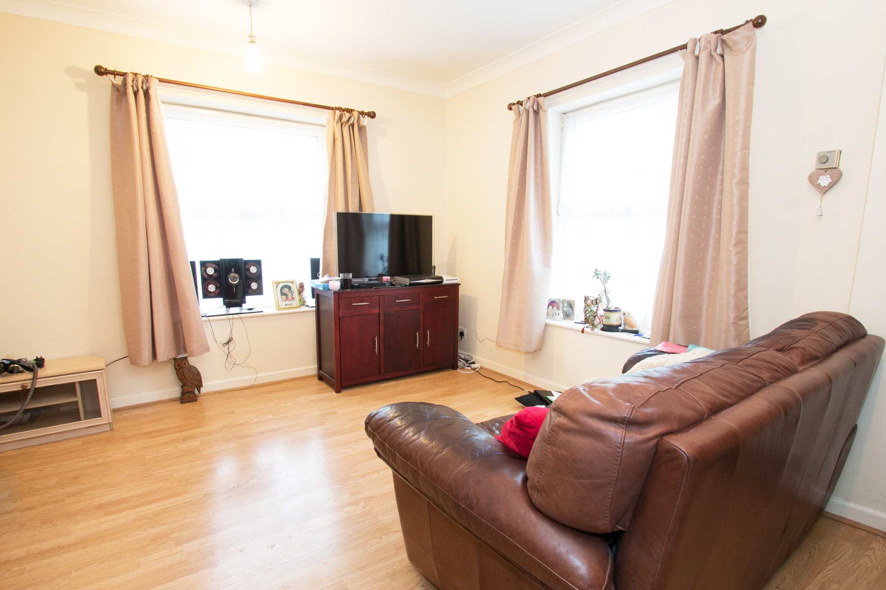 London House Exchange Listing Thornwood, Eastbourne, BN21