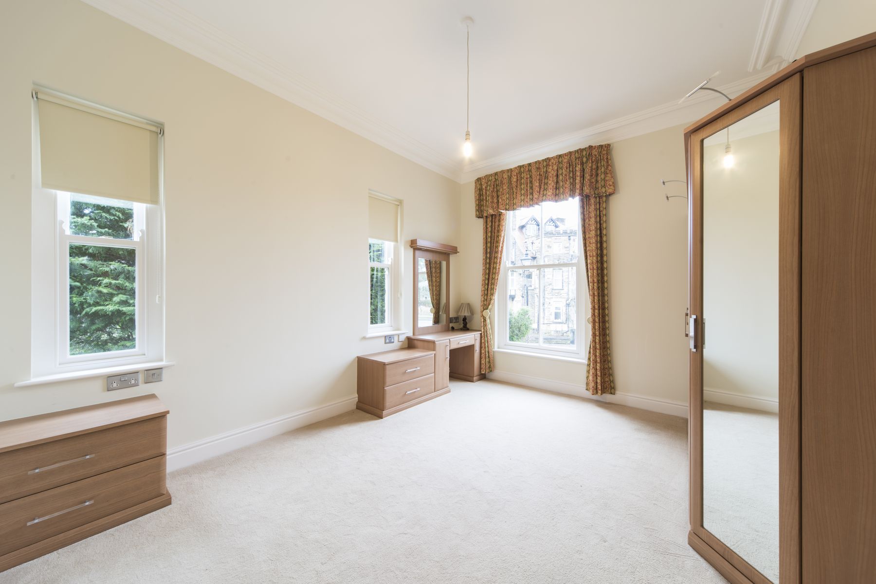 London House Exchange Listing Leeds Road, Harrogate