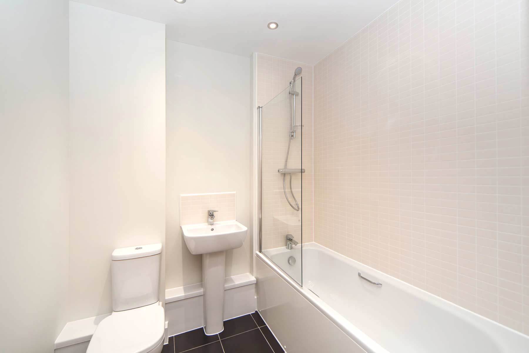 London House Exchange | Listing - Flat 21, Anchor Point, Surrey Quays ...