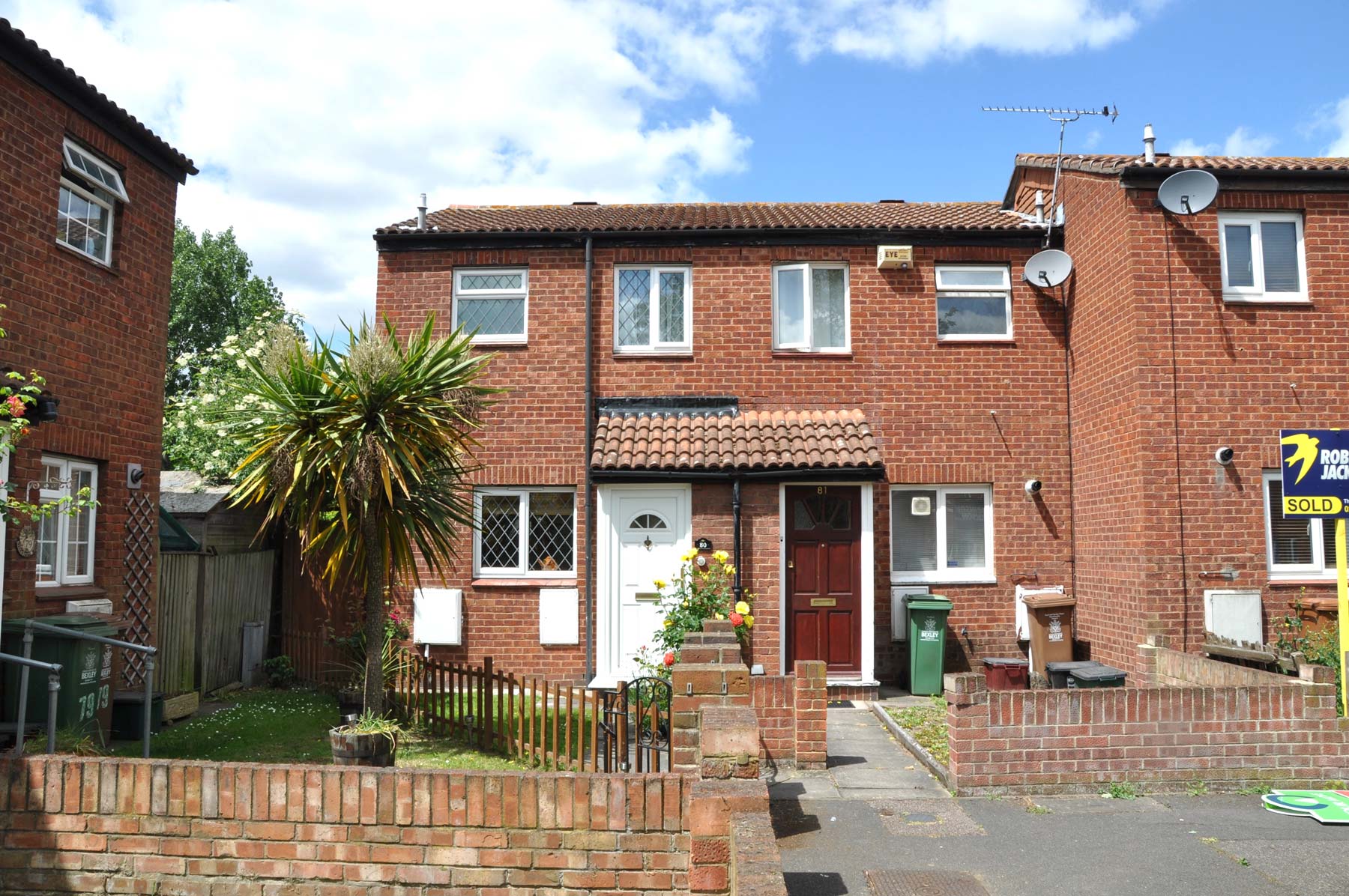 London House Exchange Listing 80 Manordene Road, Thamesmead, SE28